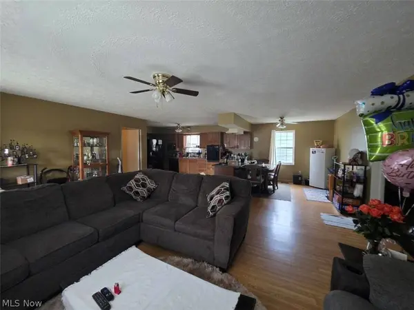 910 26th ST, Huntington, WV 25703
