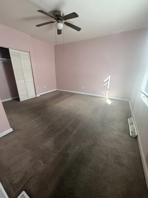 208 E Cherry St, New Castle, PA 16102-1307