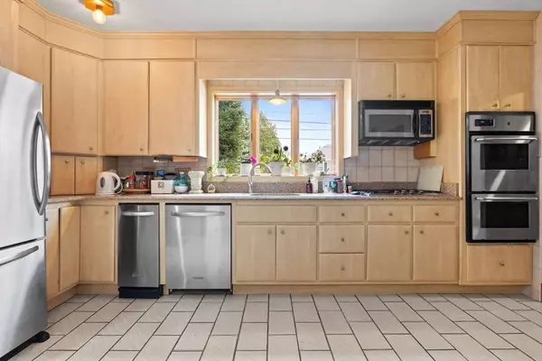 53 Beech St, Norwood, MA 02062