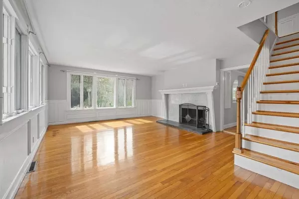 80 Suomi Rd, Pembroke, MA 02359