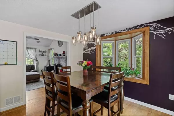 50 Indian Pond Rd, Kingston, MA 02364