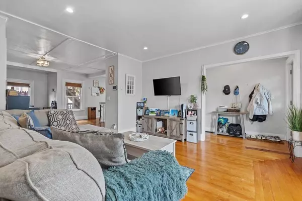 10 Atkins Ave, Lynn, MA 01904