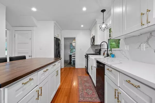 121 West St, Braintree, MA 02184