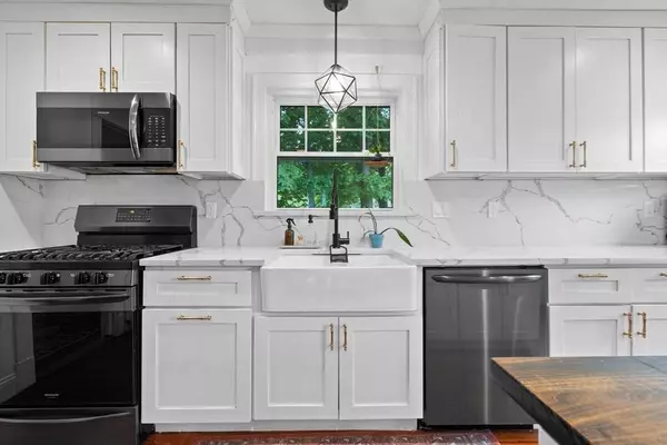 121 West St, Braintree, MA 02184