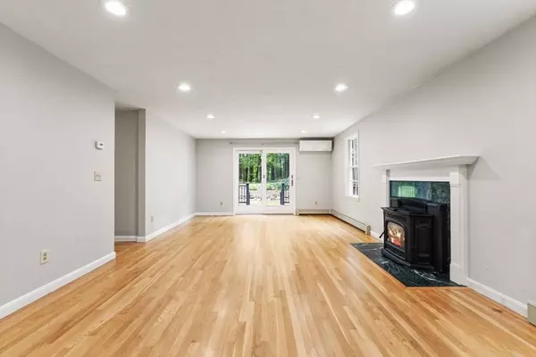 116 Elmer St, Pembroke, MA 02359