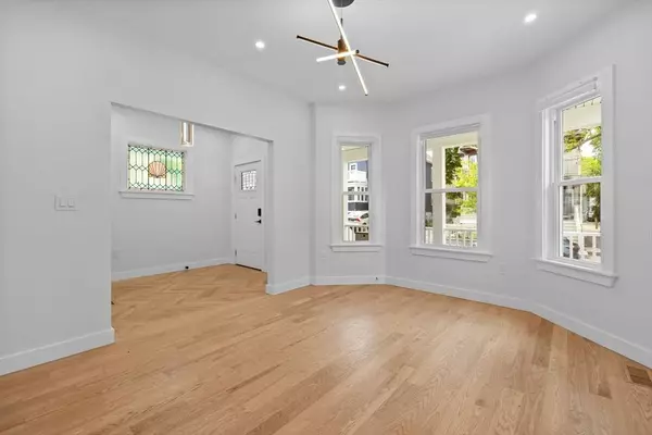 5-7 Denvir St, Boston, MA 02124