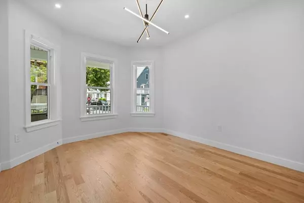 5-7 Denvir St, Boston, MA 02124