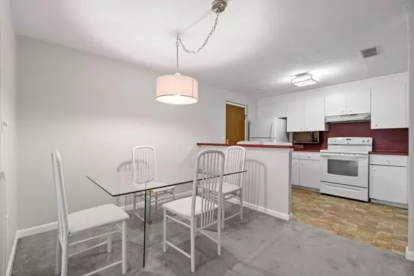 346 Neponset St #K, Canton, MA 02021