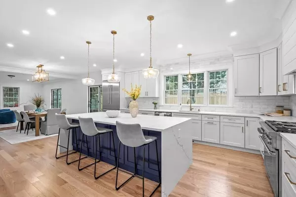 6 Grace Dr, Cohasset, MA 02025