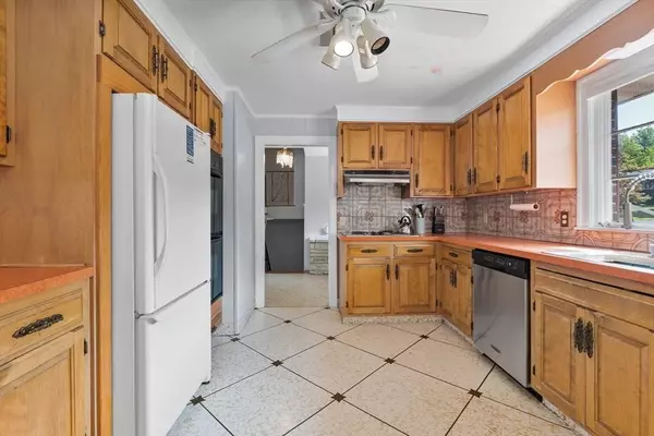 63 Sears Rd, Milton, MA 02186