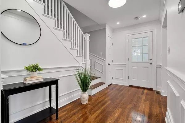 28 Raymond St, Medford, MA 02155