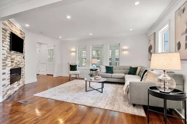 28 Raymond St, Medford, MA 02155