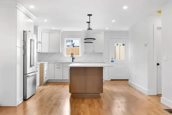 597 E 2nd St, Boston, MA 02127