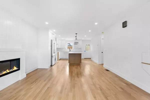 597 E 2nd St #A, Boston, MA 02127