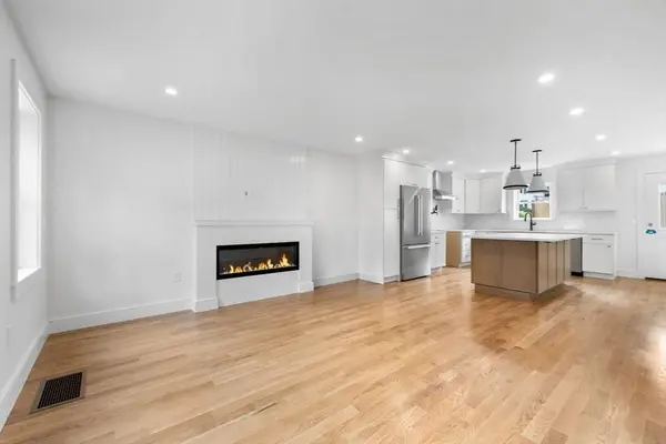 597 E 2nd St, Boston, MA 02127