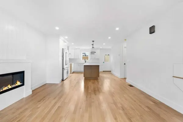 597 E 2nd St, Boston, MA 02127