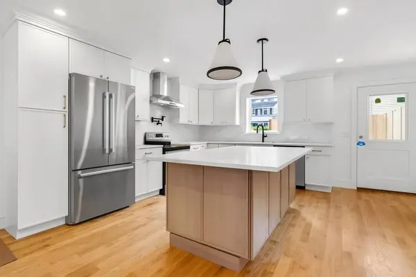 597 E 2nd St, Boston, MA 02127