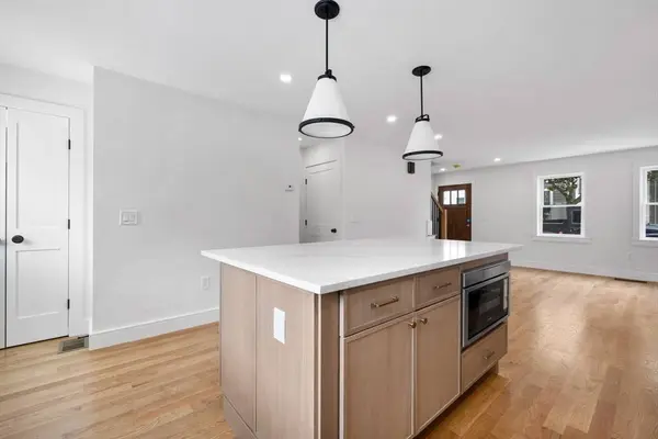 597 E 2nd St, Boston, MA 02127