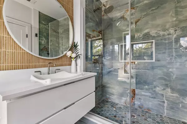 198 Bowen #3, Boston, MA 02127