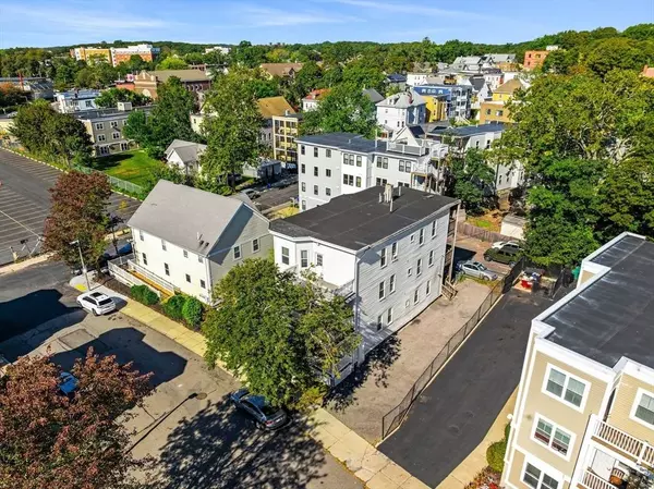 81 Kingsdale St, Boston, MA 02124