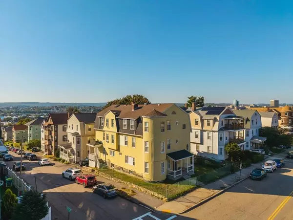 96 Vernon St, Worcester, MA 01610