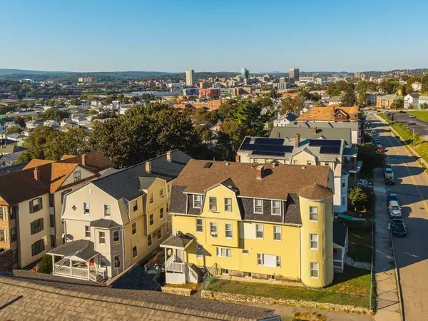 96 Vernon St, Worcester, MA 01610