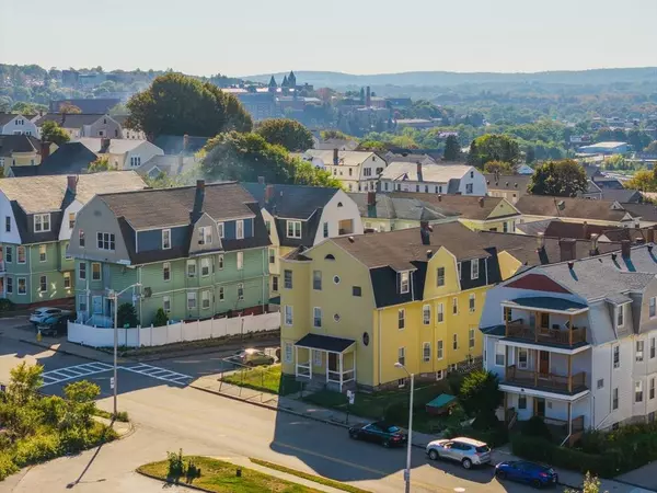 96 Vernon St, Worcester, MA 01610