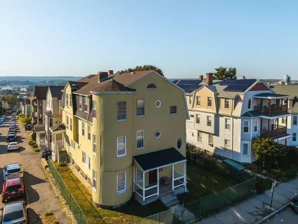 96 Vernon St, Worcester, MA 01610