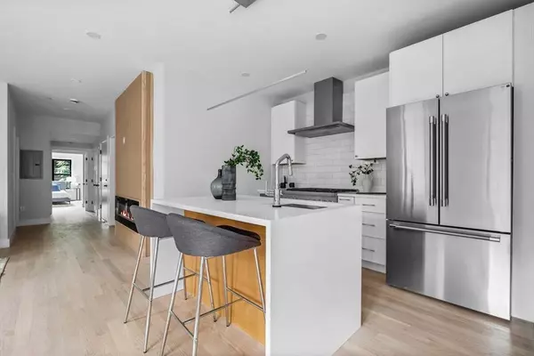 198 Bowen #1, Boston, MA 02127