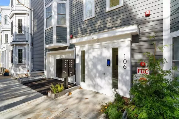 106 Webster #PH1, Boston, MA 02128