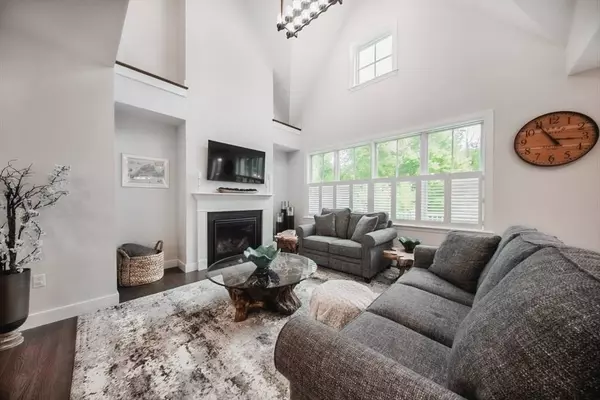 69 Wolcott Woods Lane #69, Milton, MA 02186