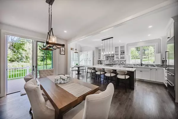 69 Wolcott Woods Lane #69, Milton, MA 02186