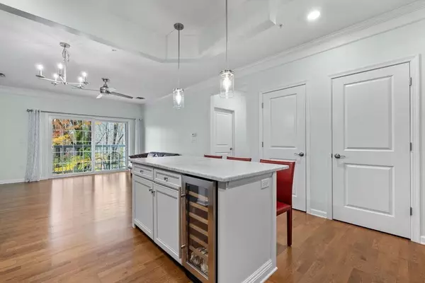 130 Trotter Rd #1211, Weymouth, MA 02190