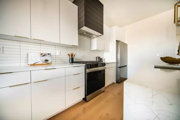 66 Mcgrath #410, Quincy, MA 02169