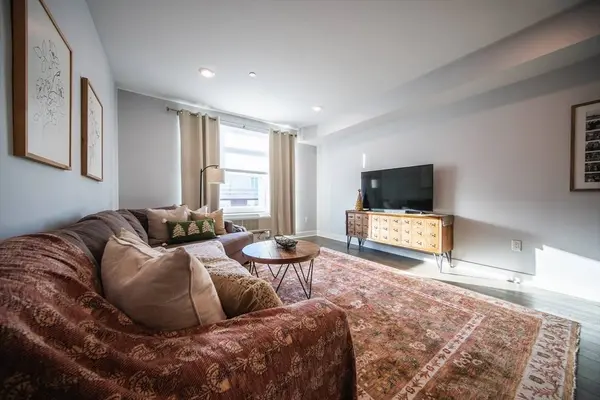 2 Cliveden St #505E, Quincy, MA 02169