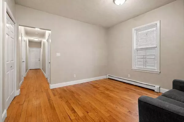 41 Charles St, Boston, MA 02122