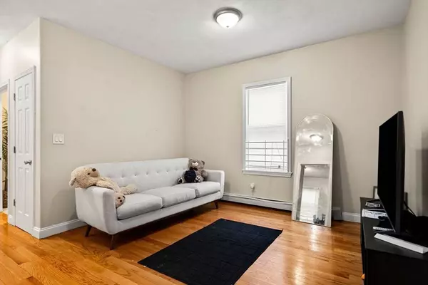 41 Charles St, Boston, MA 02122