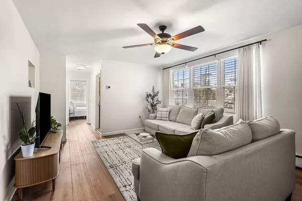 5 Woodsum Dr #12, Braintree, MA 02184