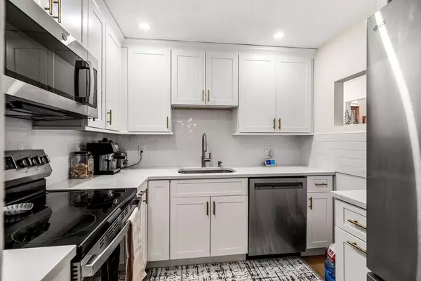 5 Woodsum Dr #12, Braintree, MA 02184