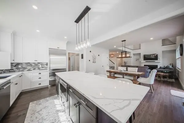 69 Wolcott Woods Lane #69, Milton, MA 02186