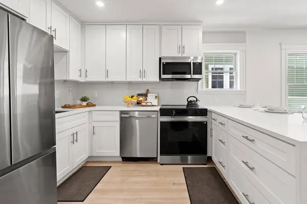 60 Derby St #1, Somerville, MA 02145