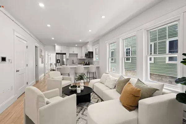60 Derby St #1, Somerville, MA 02145
