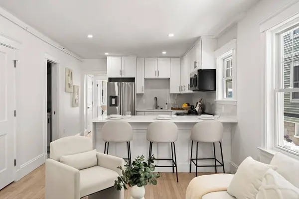 60 Derby St #1, Somerville, MA 02145