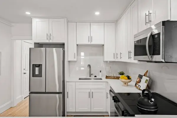 60 Derby St #1, Somerville, MA 02145