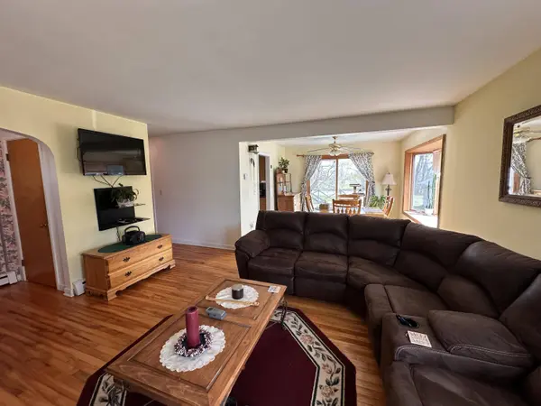 677 Prospect ST, Champlain, NY 12919