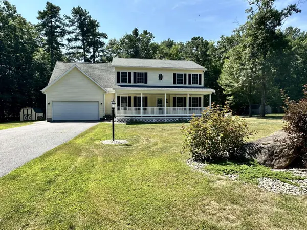 14 Twin Birch LN, Morrisonville, NY 12962