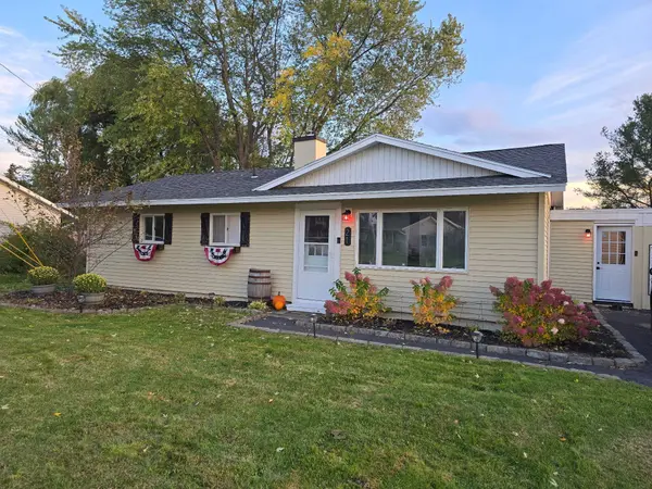 21 Genesee LN, Plattsburgh, NY 12901