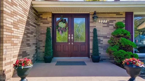 227 Vine ST, Follansbee, WV 26037