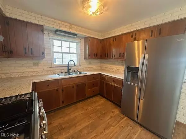 188 Court ST, Follansbee, WV 26037