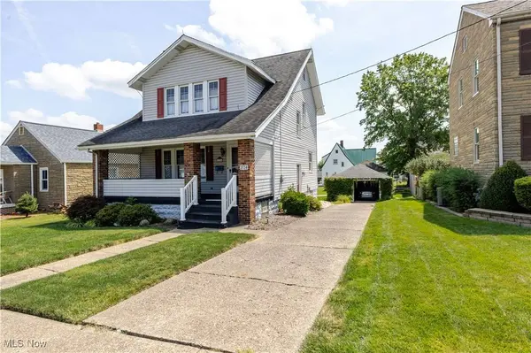 3724 Brightway ST, Weirton, WV 26062